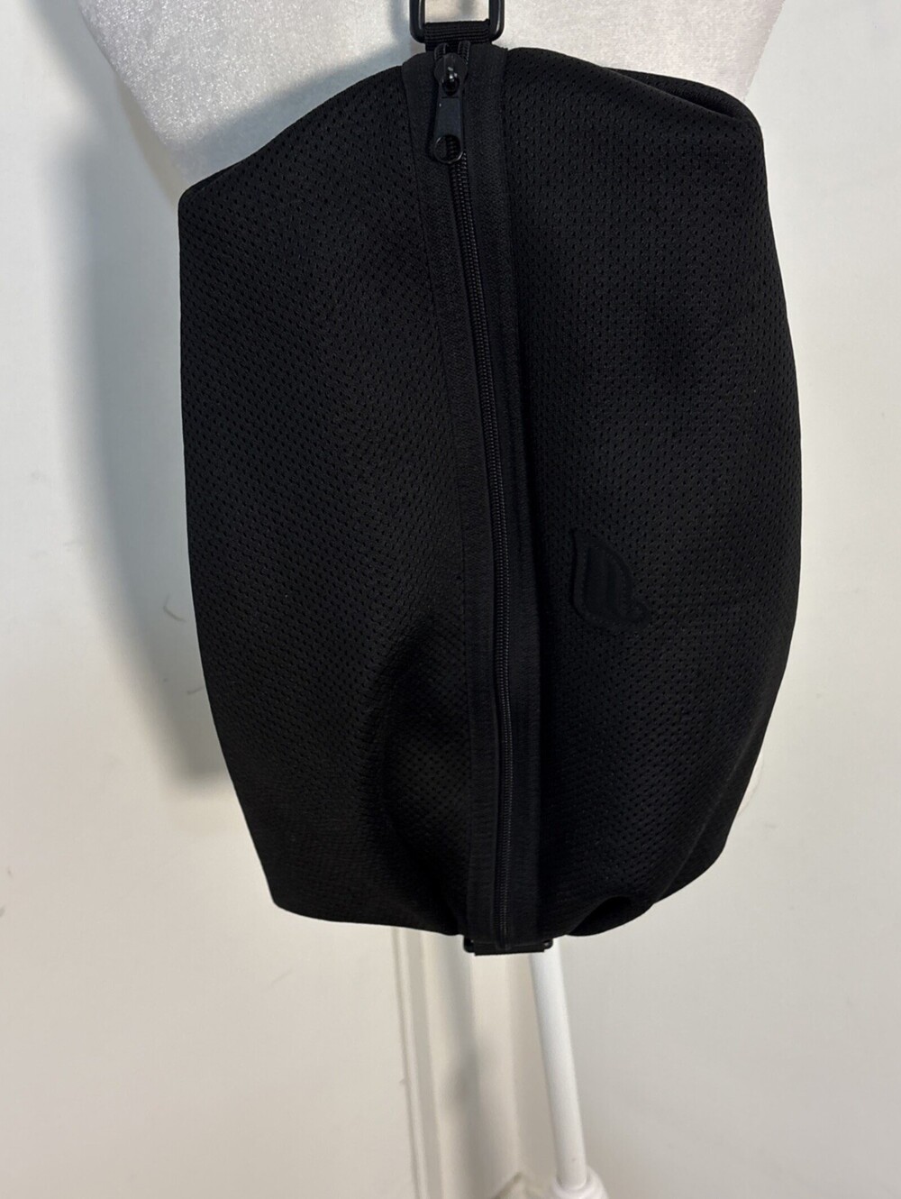 Fabletics "Functional Bag", a versatile black sling/backpack bag